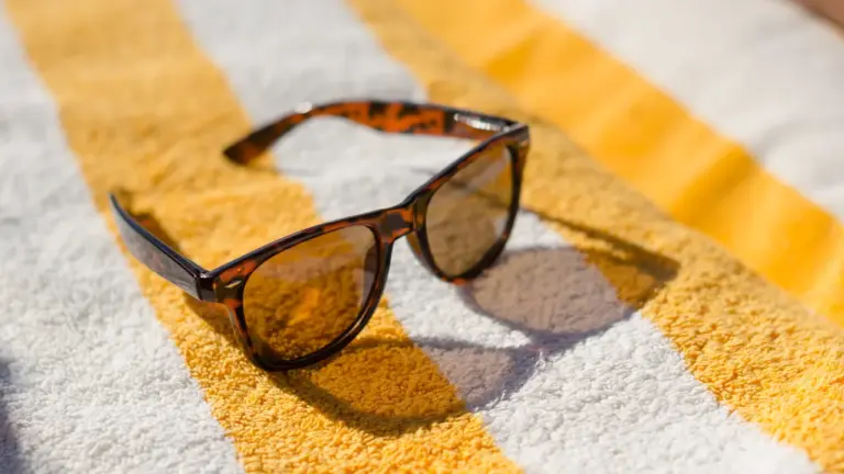 Les lunettes de soleil, alliées discrètes de la beauté du regard